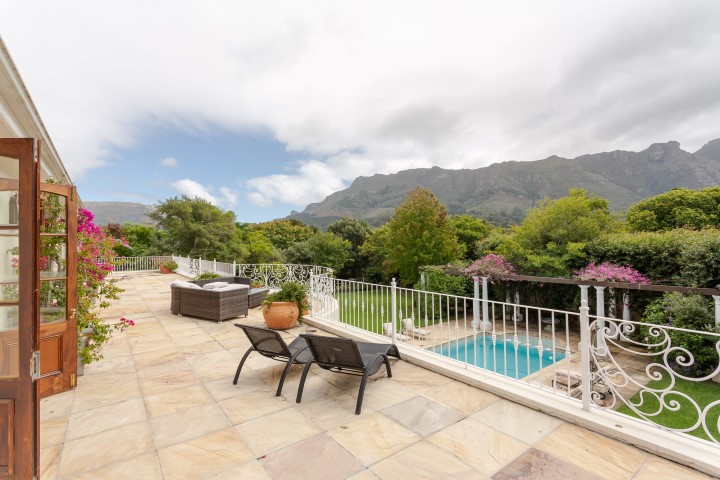 To Let 6 Bedroom Property for Rent in Constantia Western Cape